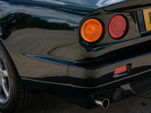 Aston Martin V8 Coupé