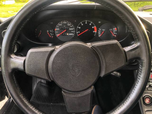 Porsche 928