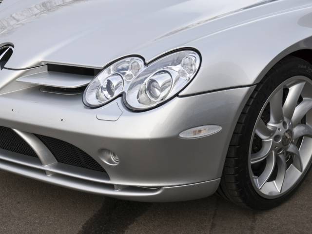 Mercedes-Benz SLR McLaren