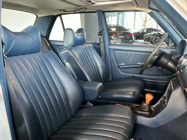 Mercedes-Benz 280 E