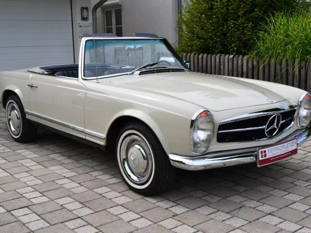 Mercedes-Benz 230 SL
