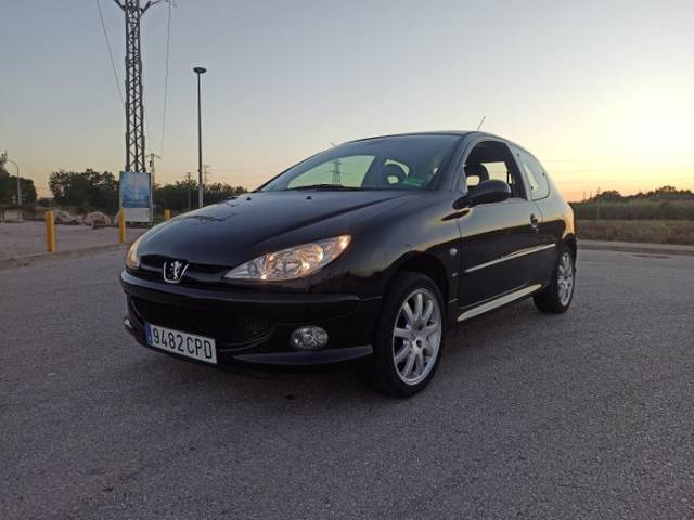 Immagine 1/7 di Peugeot 206 GTI 2.0 16v (2003)