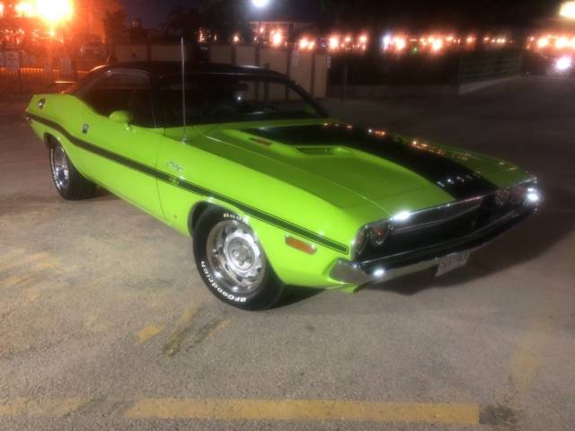 Image 1/7 of Dodge Challenger R/T 440 Six-Pack (1970)