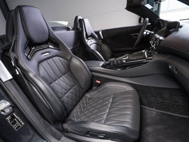 Mercedes-AMG GT-R