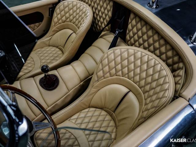 AC Cobra 427