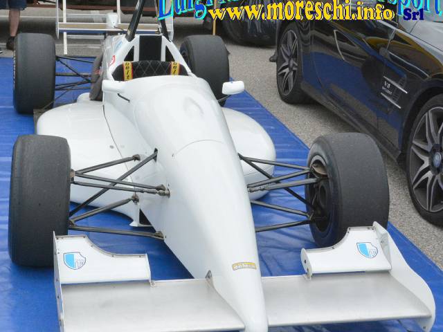 Image 1/36 of Dallara F393 (1993)