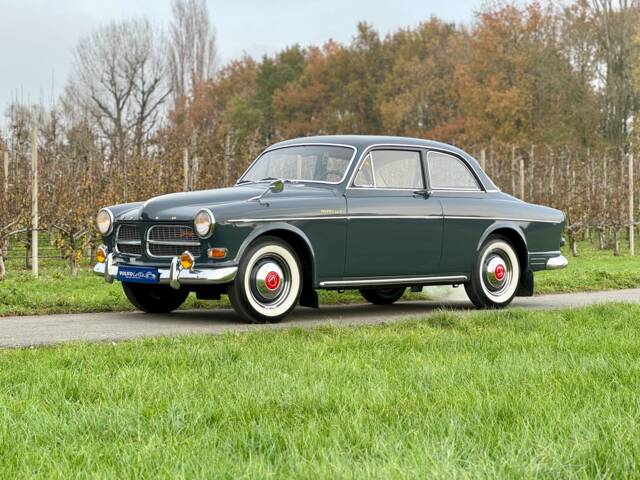 Volvo P 121
