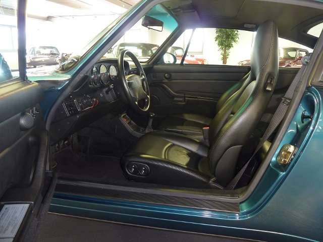 Porsche 911 Carrera