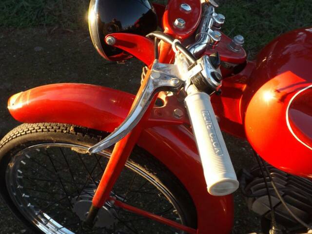 Moto Guzzi Cardellino 75
