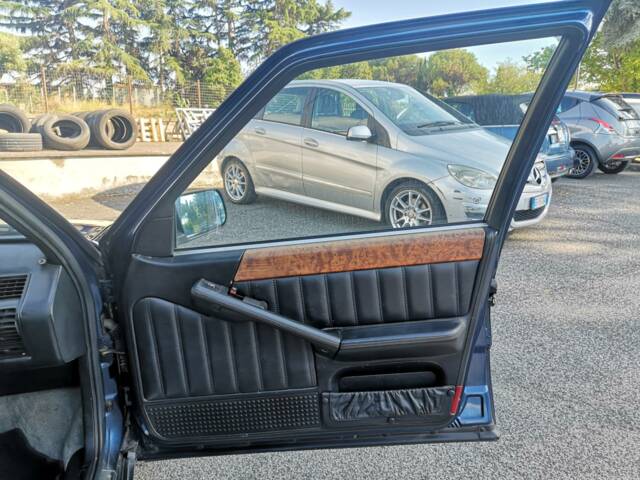 Lancia Thema 8.32
