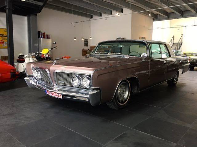 Image 1/13 de Imperial Crown Sedan (1964)
