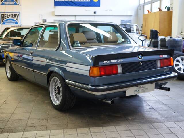 BMW 323i