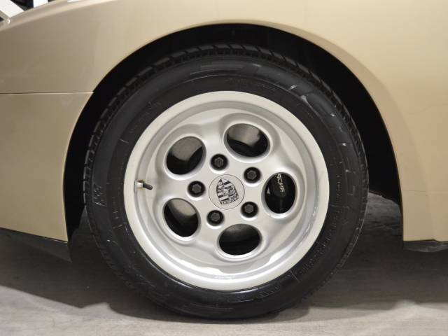 Porsche 944 Turbo