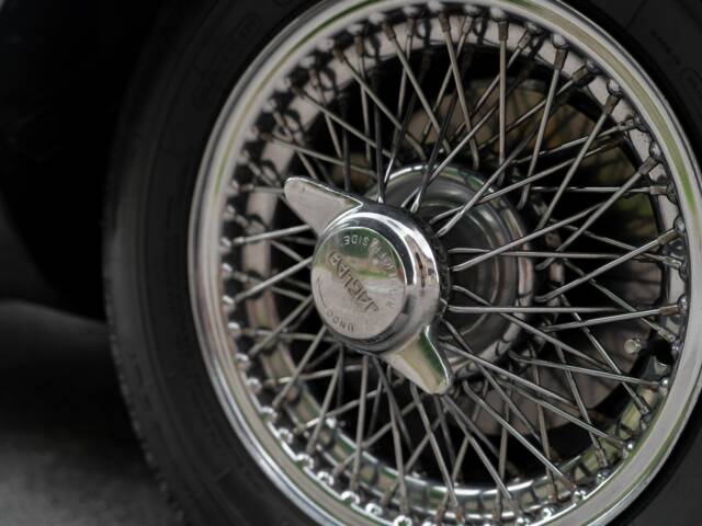 Jaguar E-Type 4.2