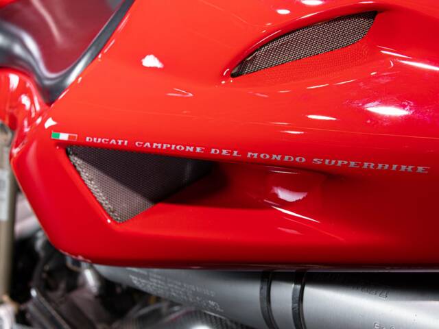 Ducati 916