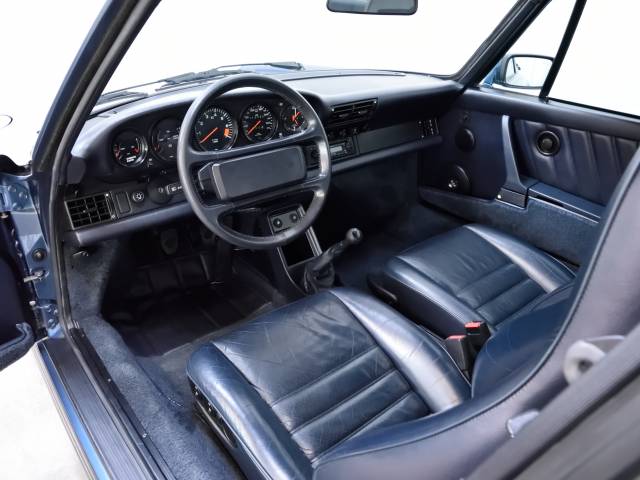 Porsche 911 Carrera 3.2