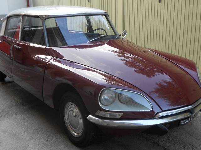Image 1/10 de Citroën D Spécial (1970)
