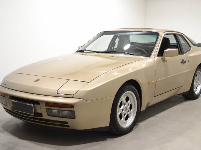 Porsche 944 Turbo