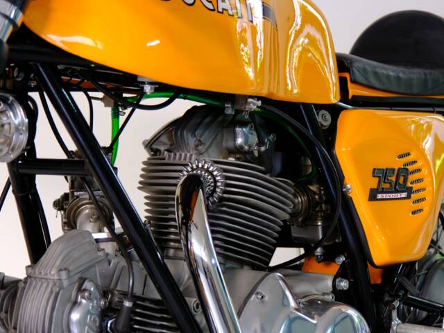 Ducati 750 Sport