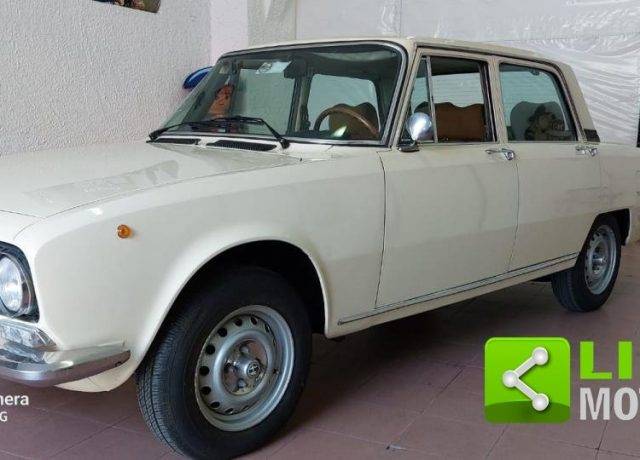 Image 1/10 of Alfa Romeo 2000 Berlina (1976)