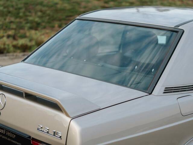 Mercedes-Benz 190 E 2.3-16