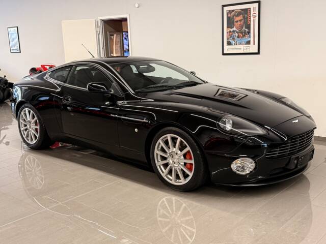 Aston Martin V12 Vanquish S Ultimate Edition