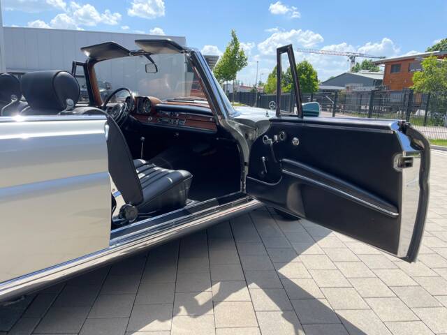 Mercedes-Benz 250 SE