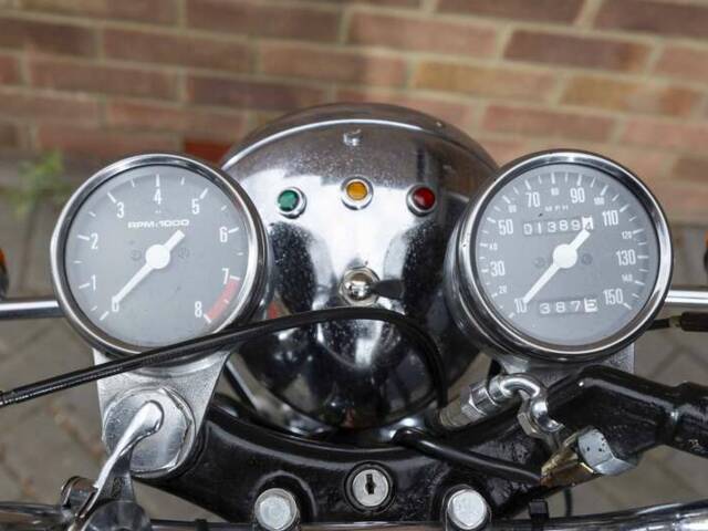 Norton Commando 750 Roadster