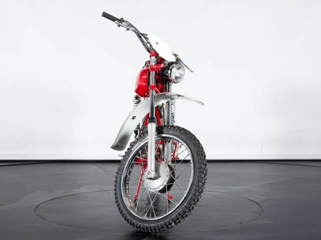 Moto Morini Corsaro 125