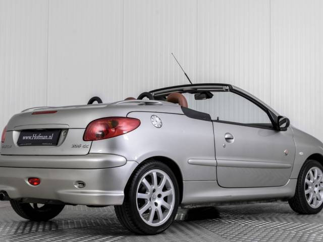 Imagen 1/49 de Peugeot 206 CC 2.0 16V S16 (2004)