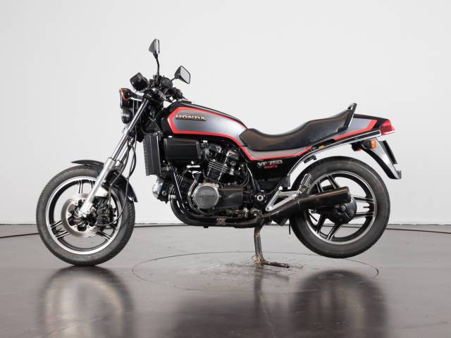 Image 1/17 of Honda DUMMY (1985)