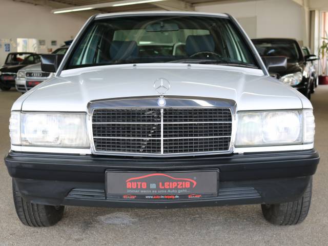 Mercedes-Benz 190 E
