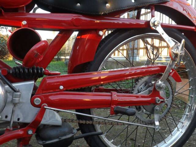 Moto Guzzi Cardellino 75
