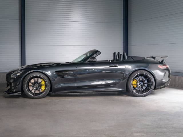 Mercedes-AMG GT-R