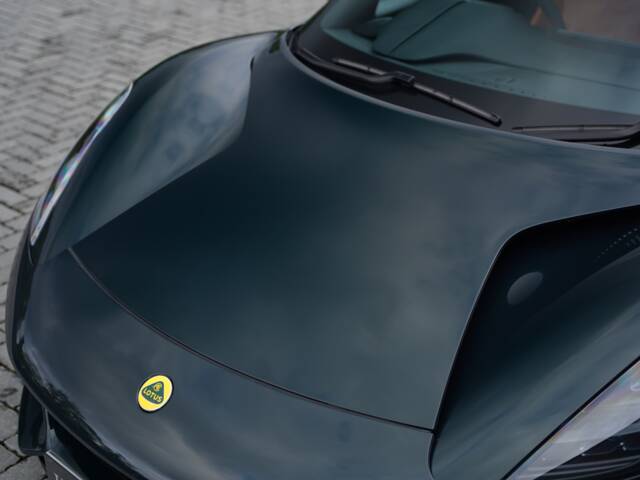 Lotus Emira