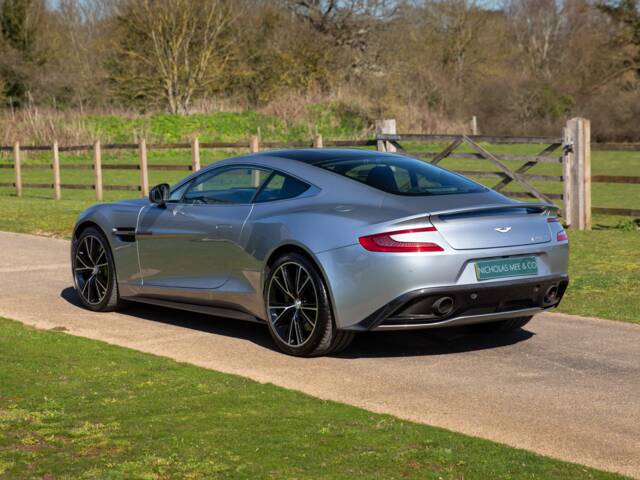 Aston Martin Vanquish