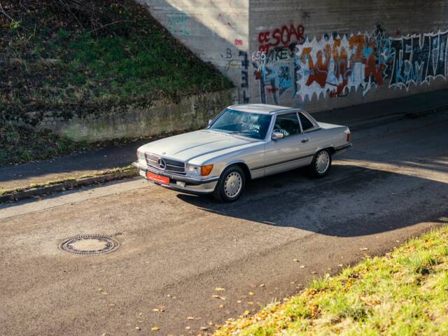 Imagen 1/50 de Mercedes-Benz 560 SL (1988)