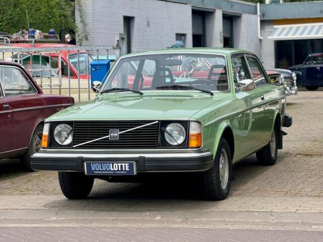 Bild 1/12 von Volvo 244 DL (1975)
