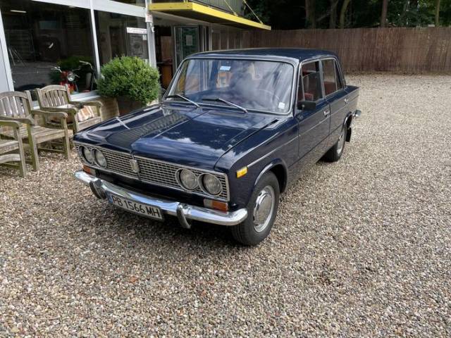 Image 1/4 de Lada 1500 (1980)