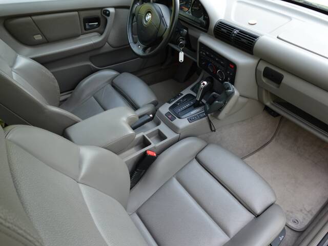 BMW 323ti Compact