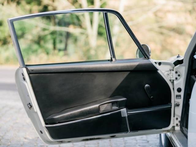 Porsche 911 2.2 E