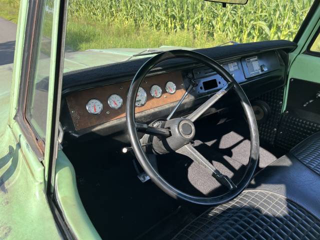 Dodge D 100
