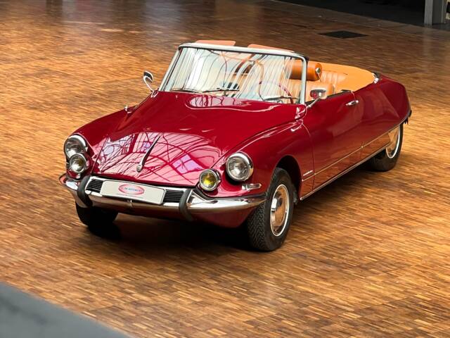 Image 1/33 of Citroën DS 19 Usine (1963)