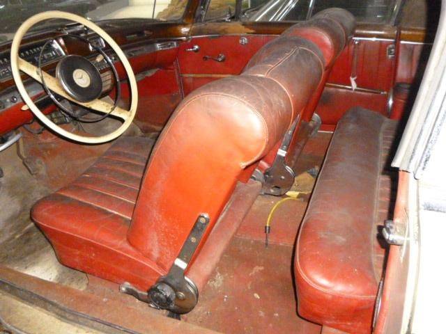 Mercedes-Benz 220 SE