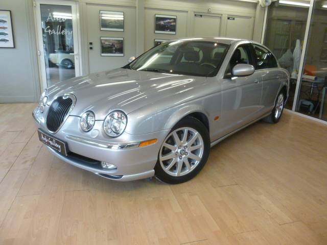 Bild 1/18 von Jaguar S-Type V8 (2004)