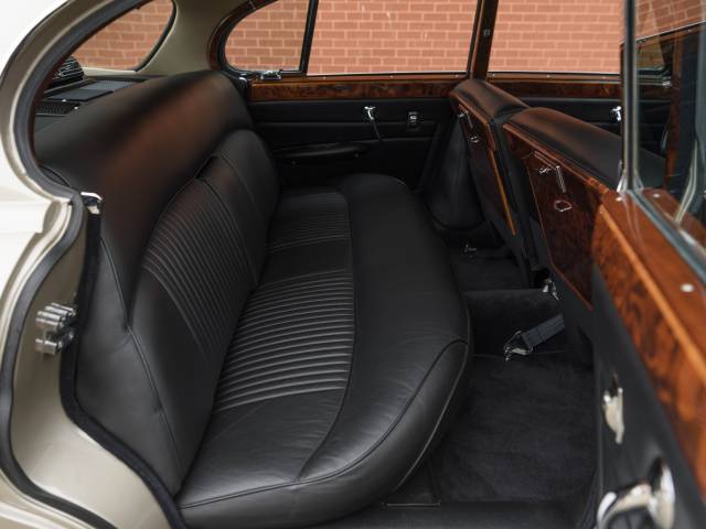Jaguar Mk X 4.2