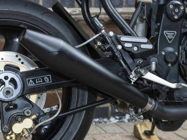 Triumph Daytona 900