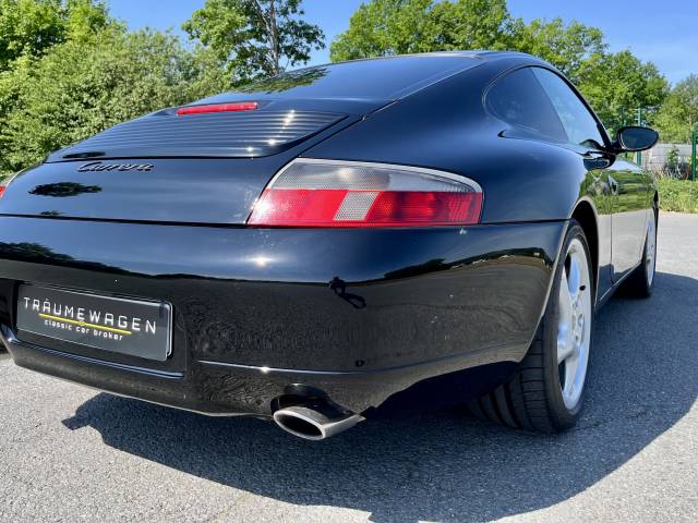 Porsche 911 Carrera