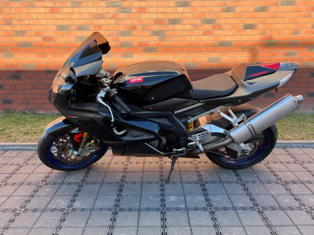 Aprilia RSV 1000 R