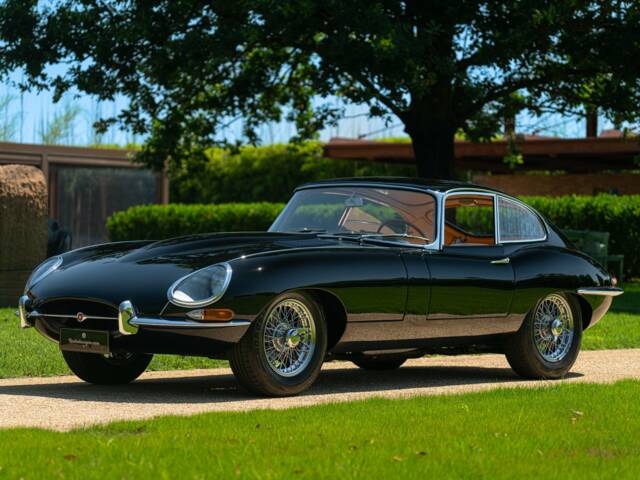 Immagine 1/50 di Jaguar E-Type 3.8 (1962)
